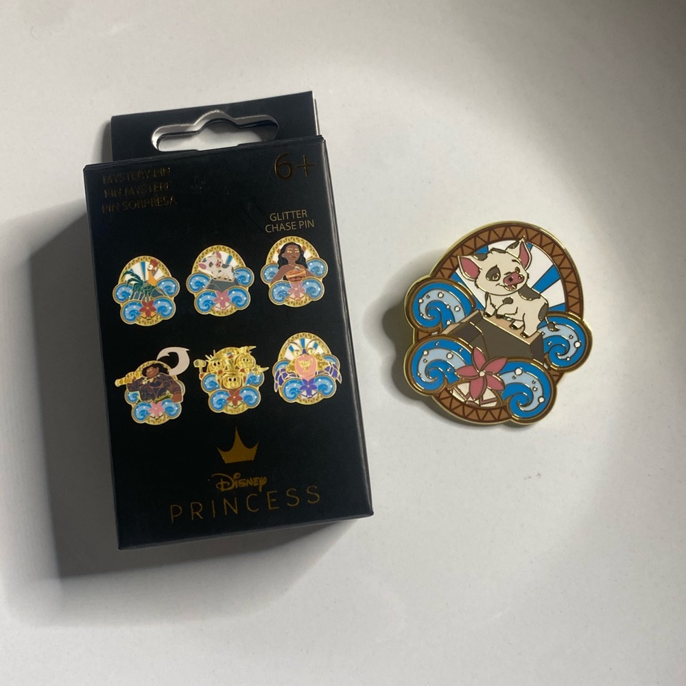 🌊 Disney Loungefly Princess Mystery Pin – Pua from Moana 🐷✨ - Picture 2 of 9